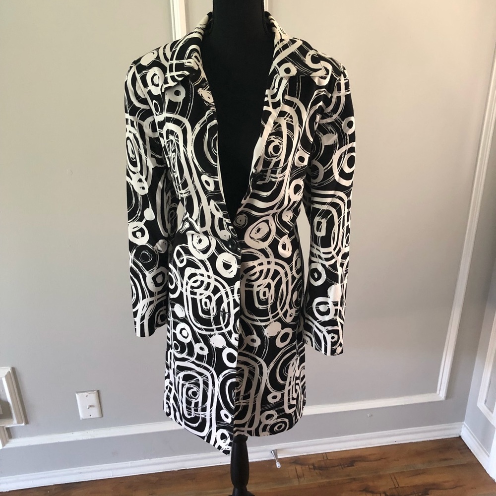 Beautiful stylish coat!